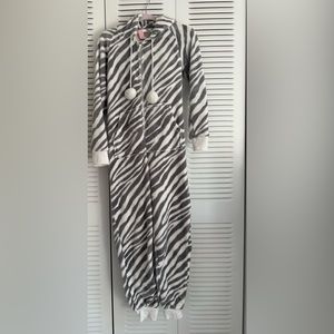 3/$15 Adult zebra onesie fuzzy soft size small